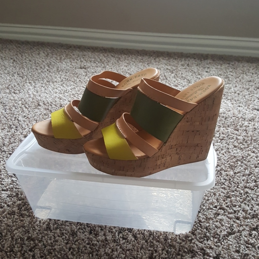 Green and yellow Kork-ease wedges
